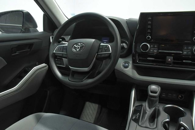 Used 2022 Toyota Highlander L image 24
