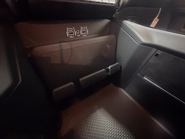 New 2026 RAM 3500 Big Horn AWD/4WD image 22