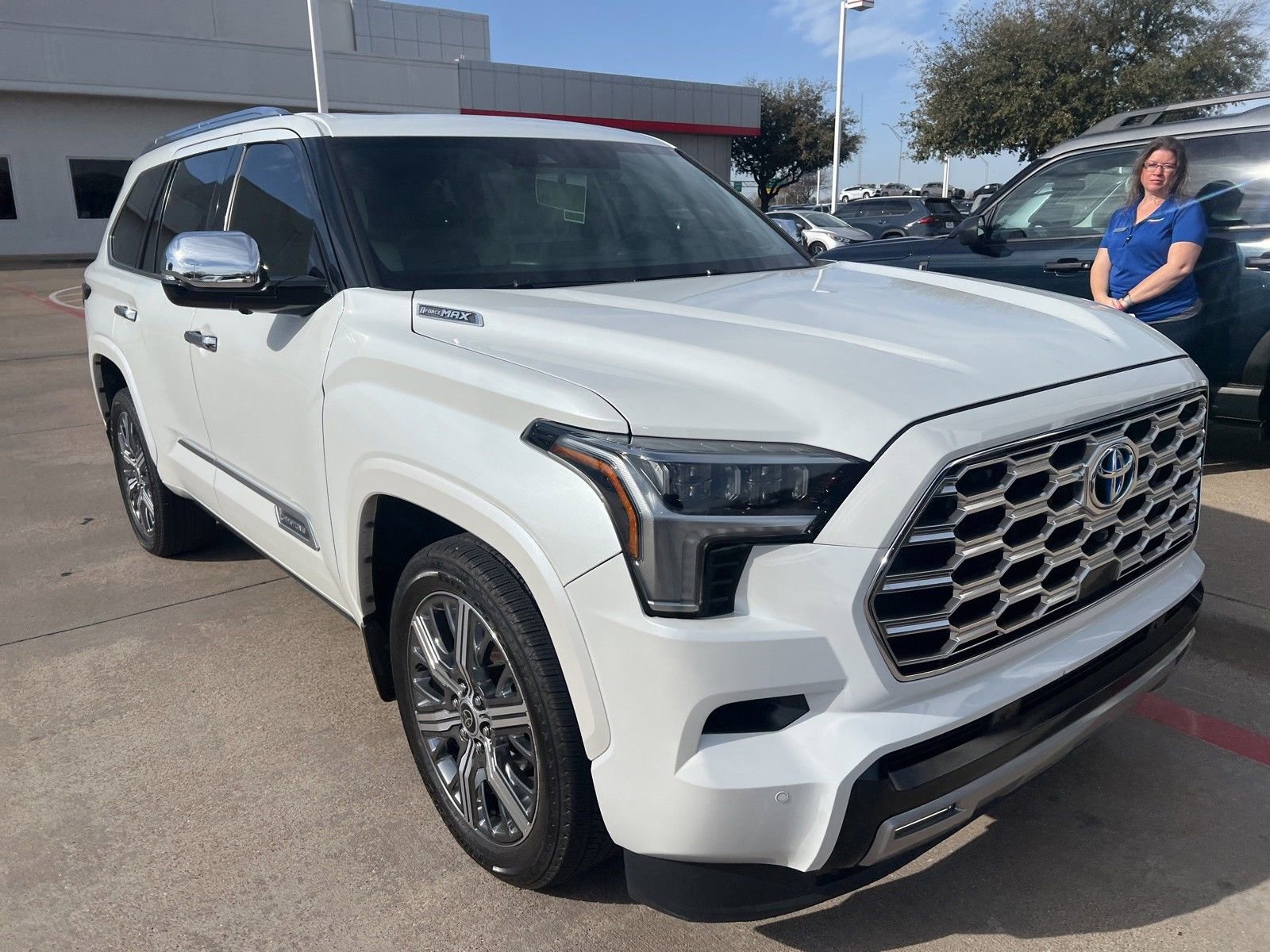 Used 2023 Toyota Sequoia Capstone AWD/4WD image 3
