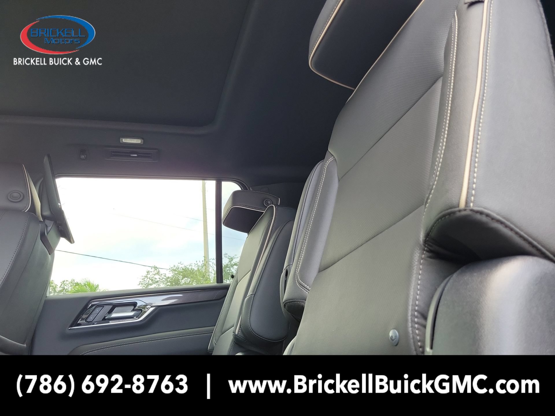 New 2026 GMC Yukon XL Elevation w/ Elevation Premium Package RWD image 11