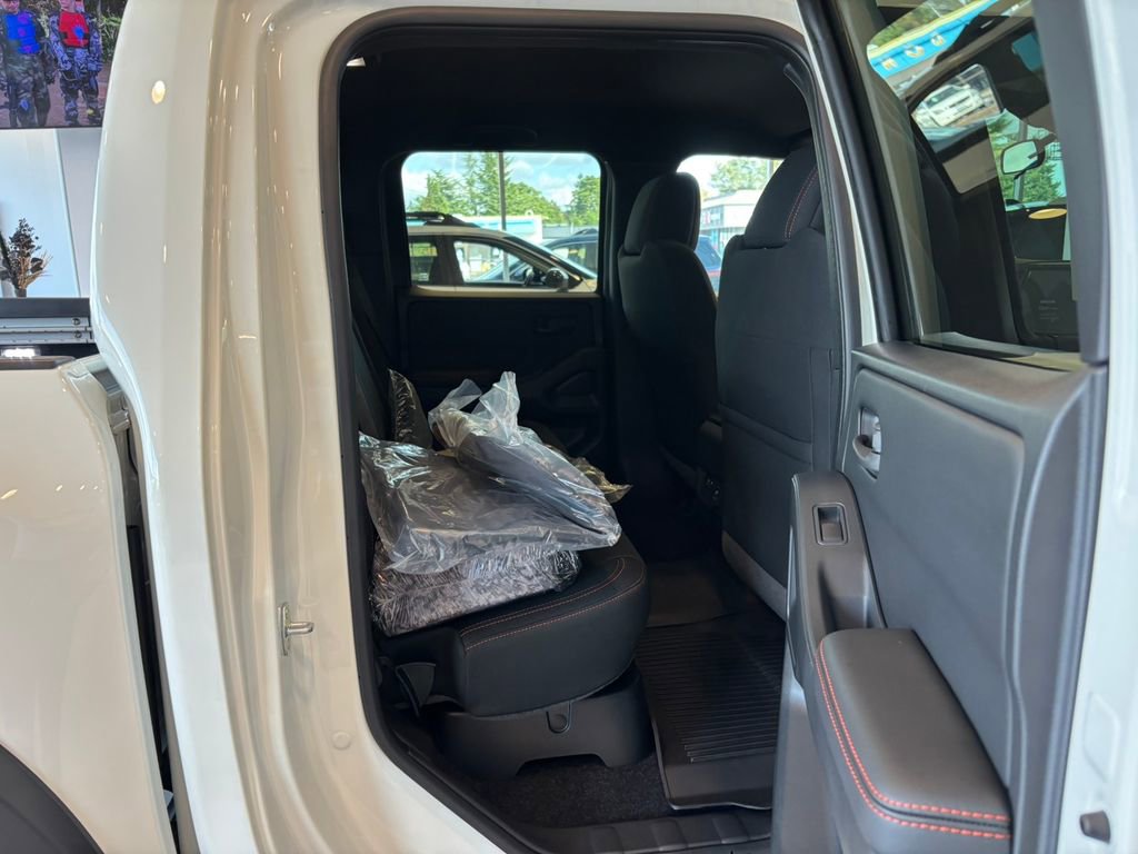 New 2026 Nissan Frontier PRO-4X w/ Pro-4x Convenience Package AWD/4WD image 26