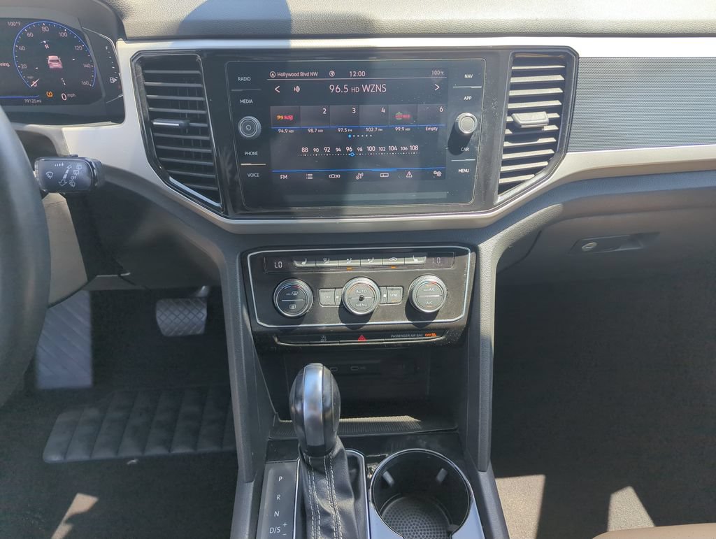 Used 2021 Volkswagen Atlas Cross Sport SEL FWD image 25