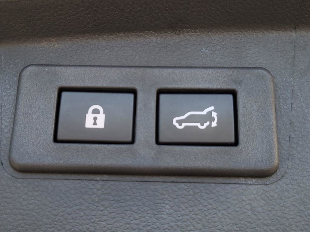 Certified 2025 Subaru Outback Onyx Edition image 12