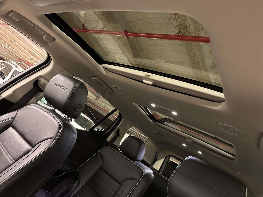 Used 2023 GMC Acadia Denali w/ Black Diamond Edition image 12