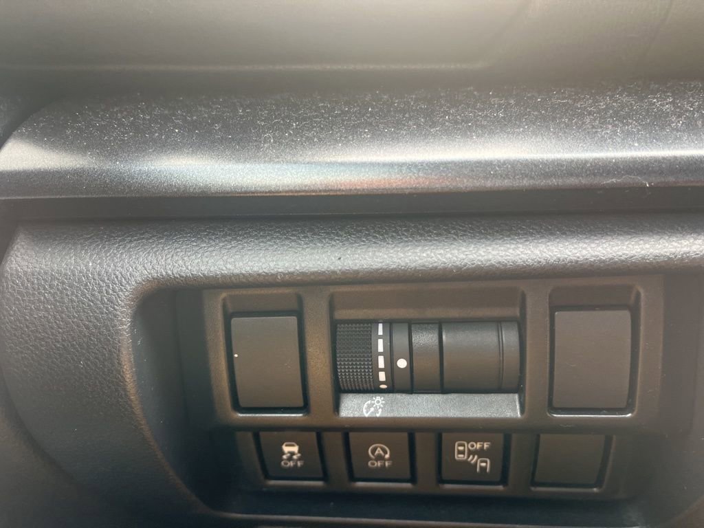 Used 2022 Subaru Crosstrek 2.5i Sport w/ Moonroof Package image 22