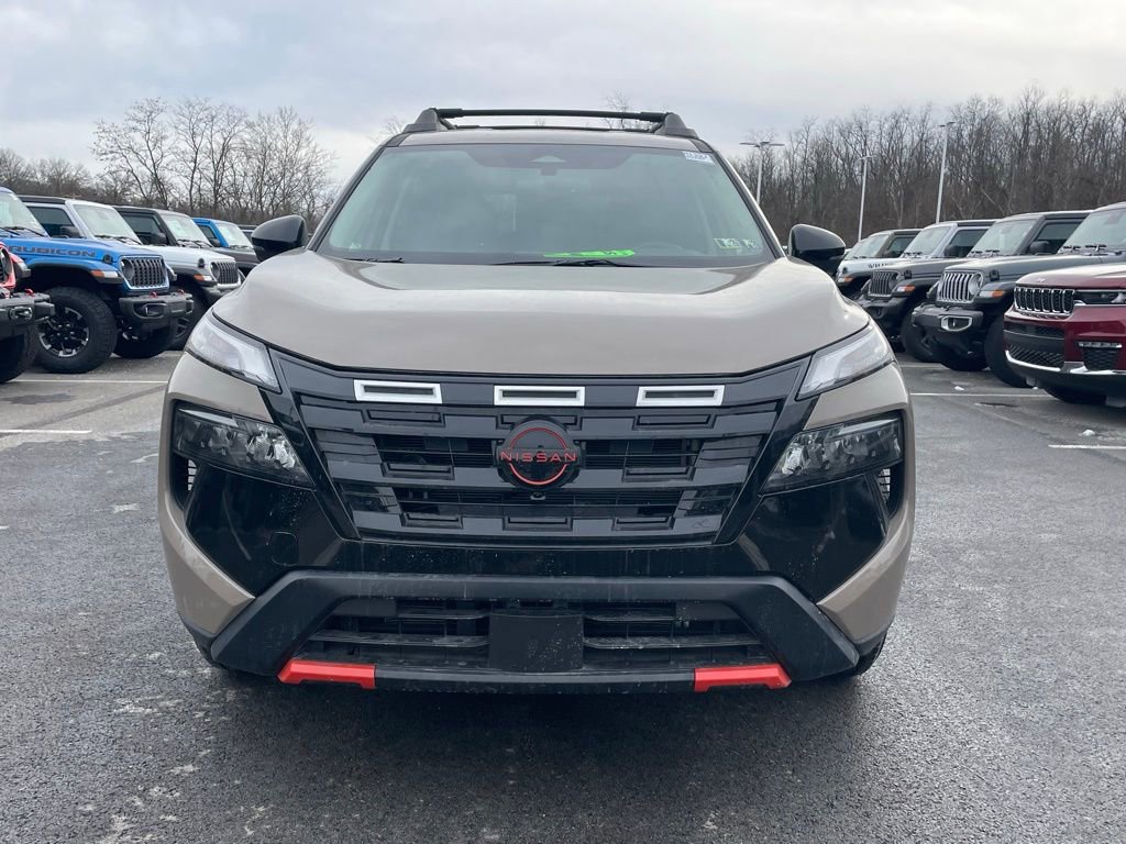 Used 2025 Nissan Rogue SV w/ Rock Creek Premium Package image 8