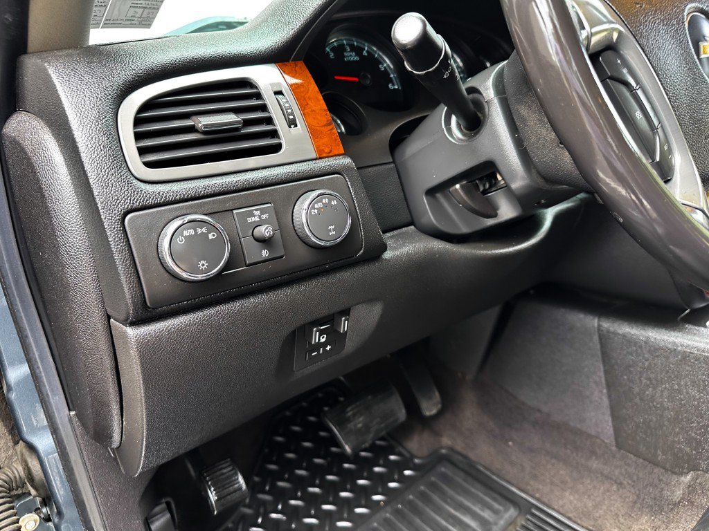 Used 2011 Chevrolet Silverado 1500 LTZ w/ LTZ Plus Package AWD/4WD image 20