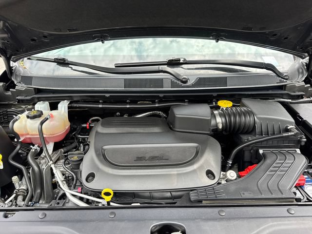 Used 2023 Chrysler Voyager LX FWD image 28