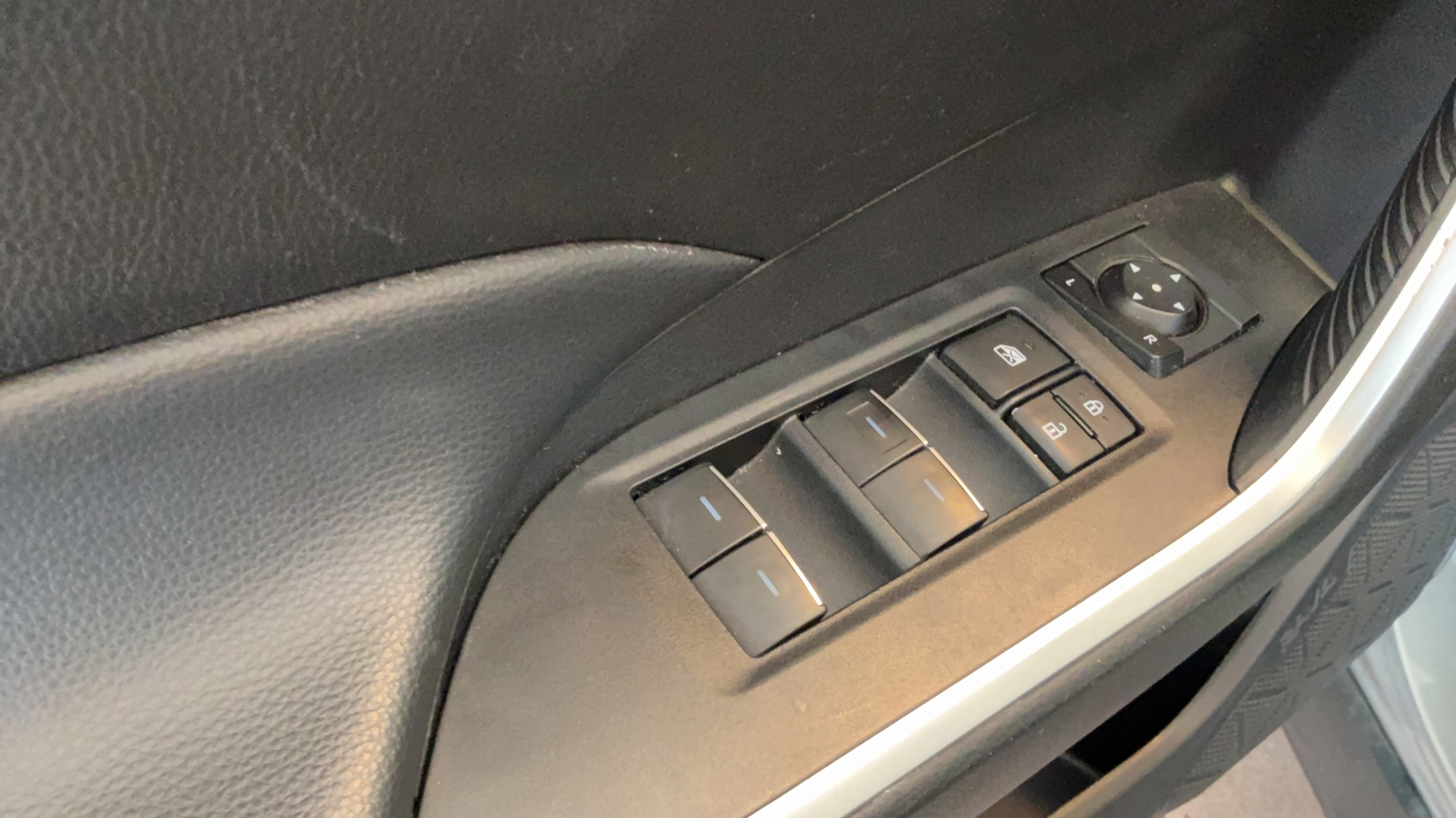 Certified 2024 Toyota RAV4 XLE FWD image 20
