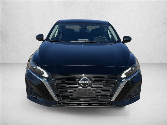 Used 2025 Nissan Altima 2.5 SV image 2