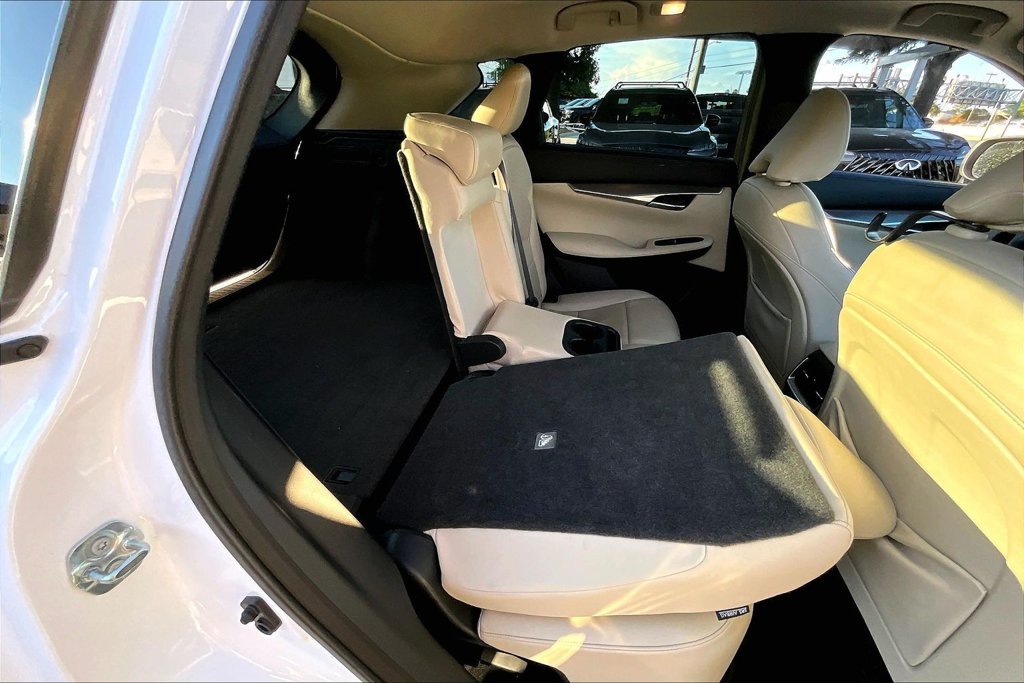 Certified 2022 INFINITI QX50 Luxe FWD image 36