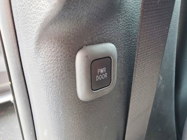 Used 2023 Toyota Sienna XSE w/ XSE Plus Package AWD/4WD image 13