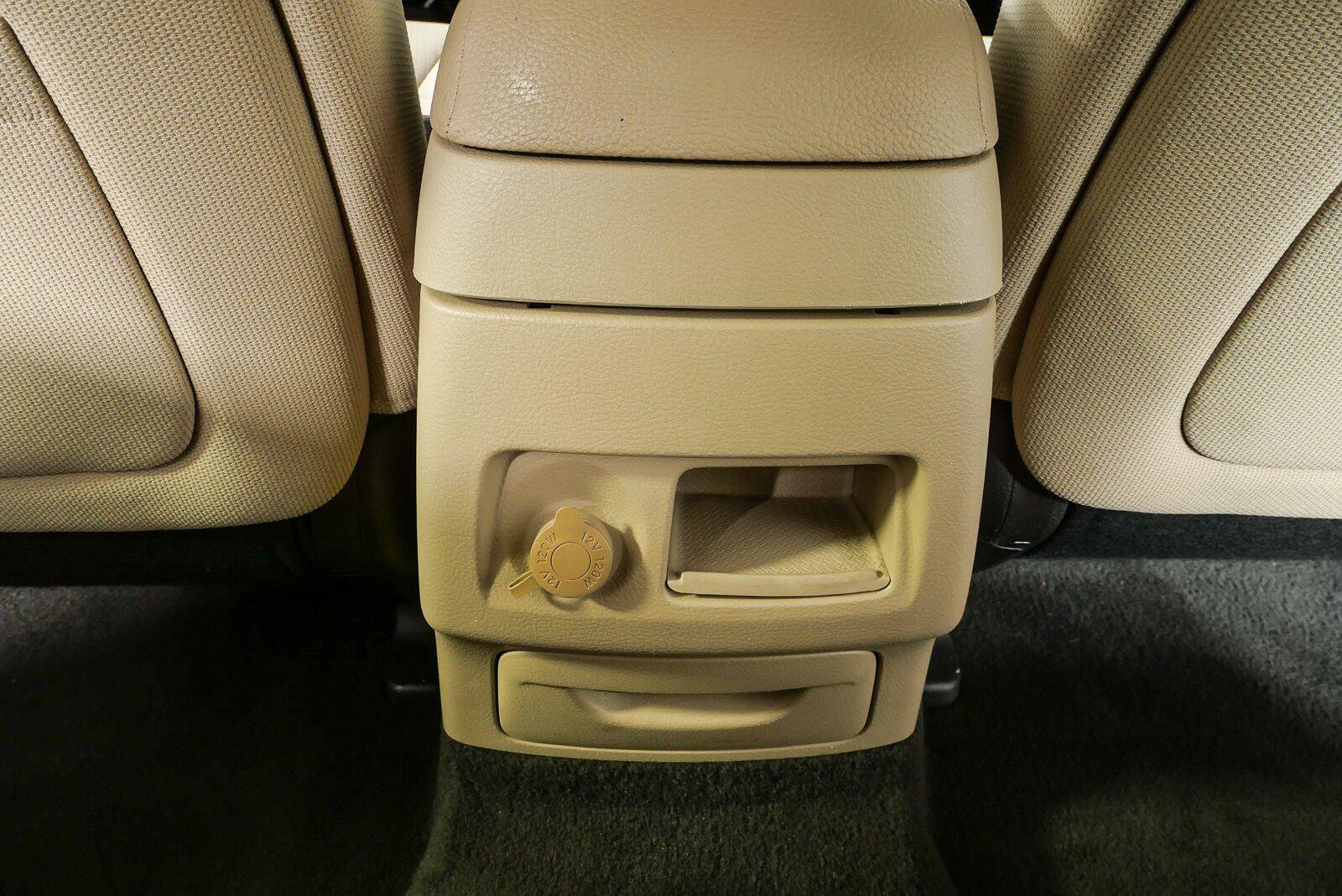 Used 2011 Hyundai Santa Fe GLS FWD image 17