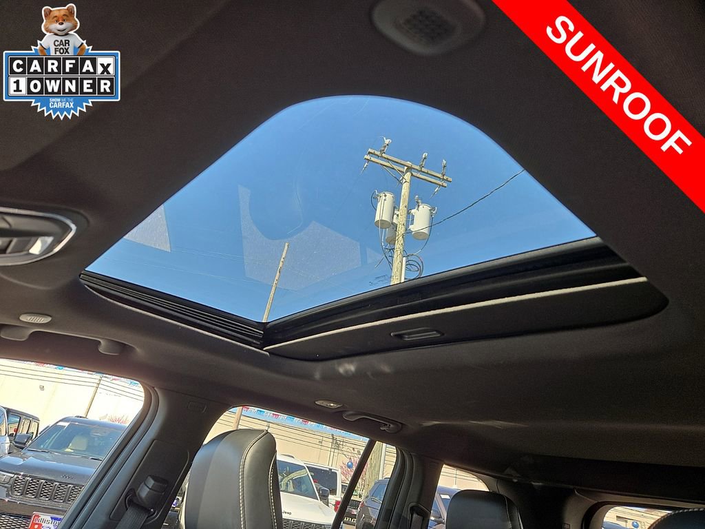 Used 2023 Jeep Grand Cherokee Altitude AWD/4WD image 14