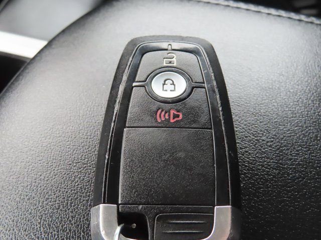 Used 2023 Ford Edge SEL image 39