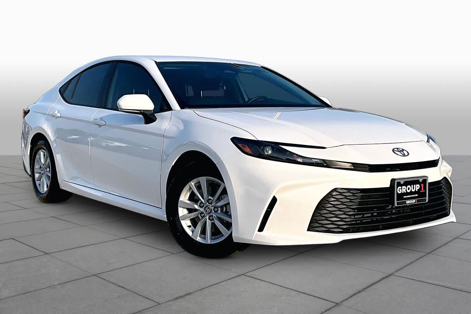 Used 2026 Toyota Camry LE w/ Convenience Package FWD image 3