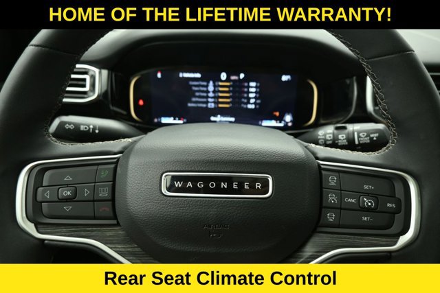 Used 2023 Jeep Wagoneer L Series III w/ Premium Group I AWD/4WD image 19
