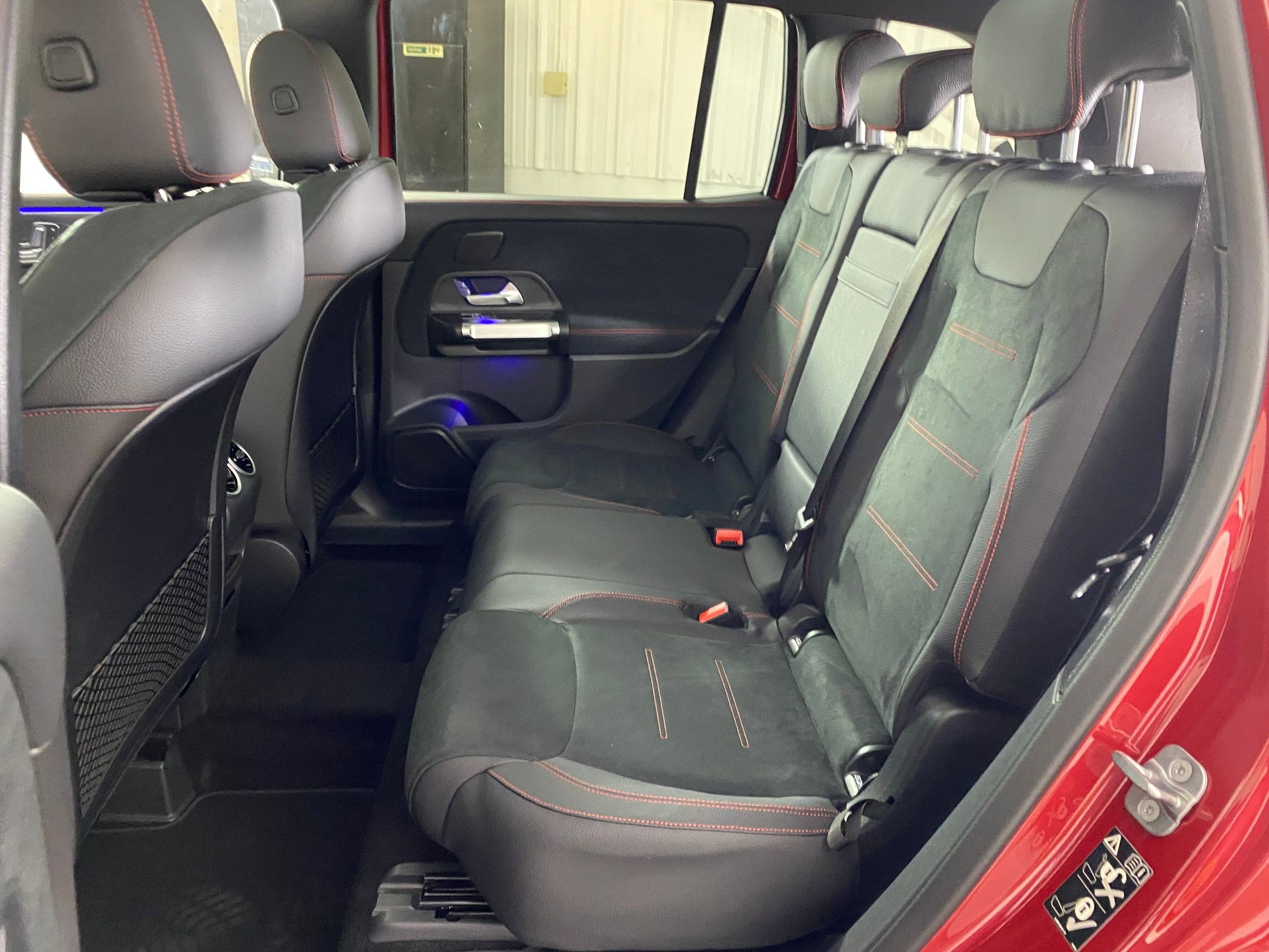 Used 2026 Mercedes-Benz GLB 250 4MATIC image 12