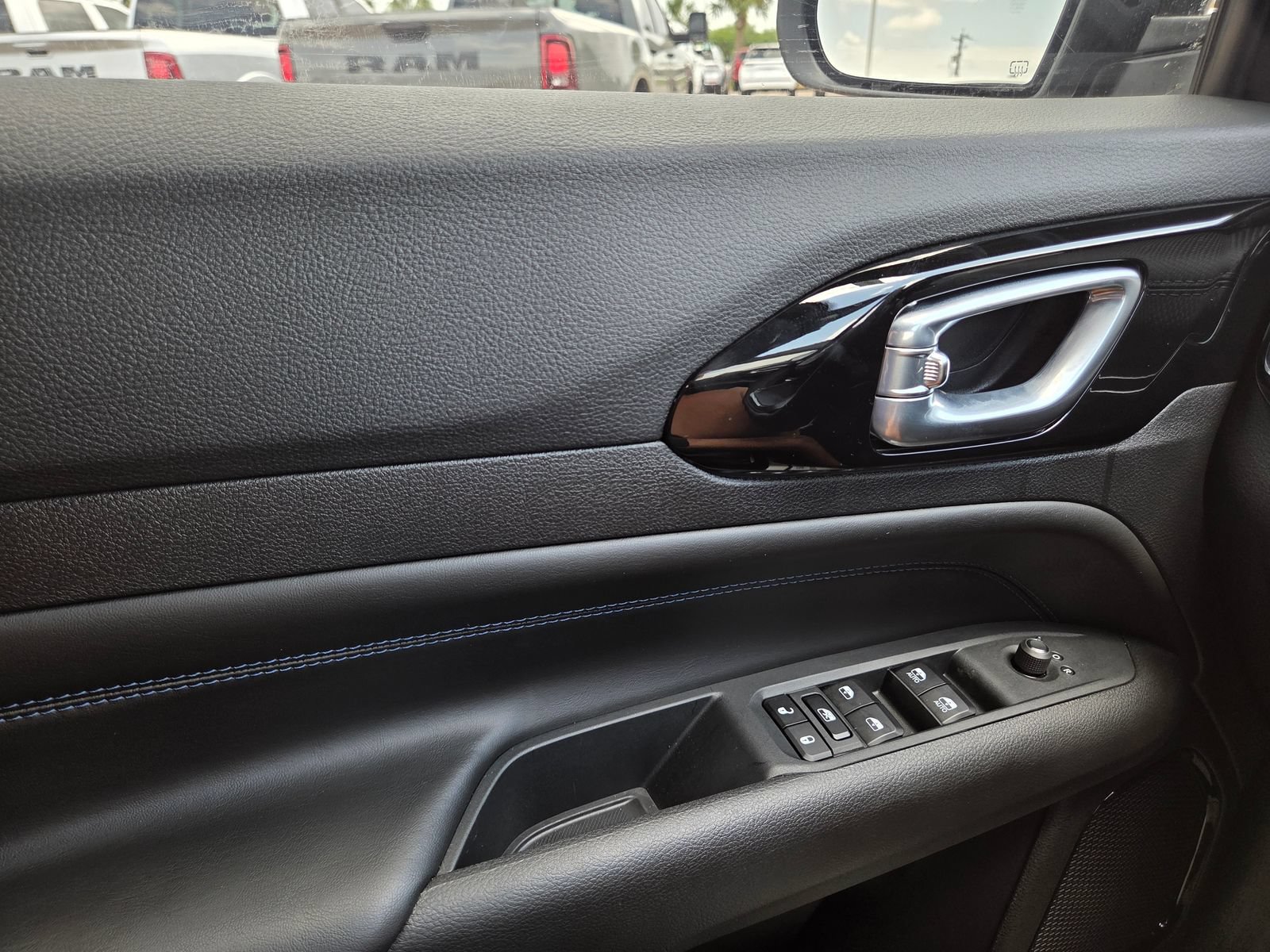 New 2026 Jeep Compass Latitude AWD/4WD image 43