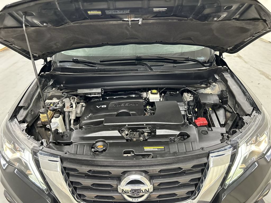 Used 2017 Nissan Pathfinder SL w/ Trailer Tow Package AWD/4WD image 24