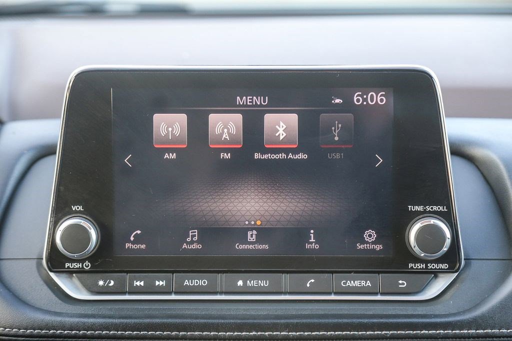 Used 2023 Nissan Rogue SV FWD image 13