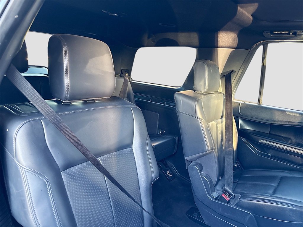 Used 2023 Ford Expedition Limited image 28