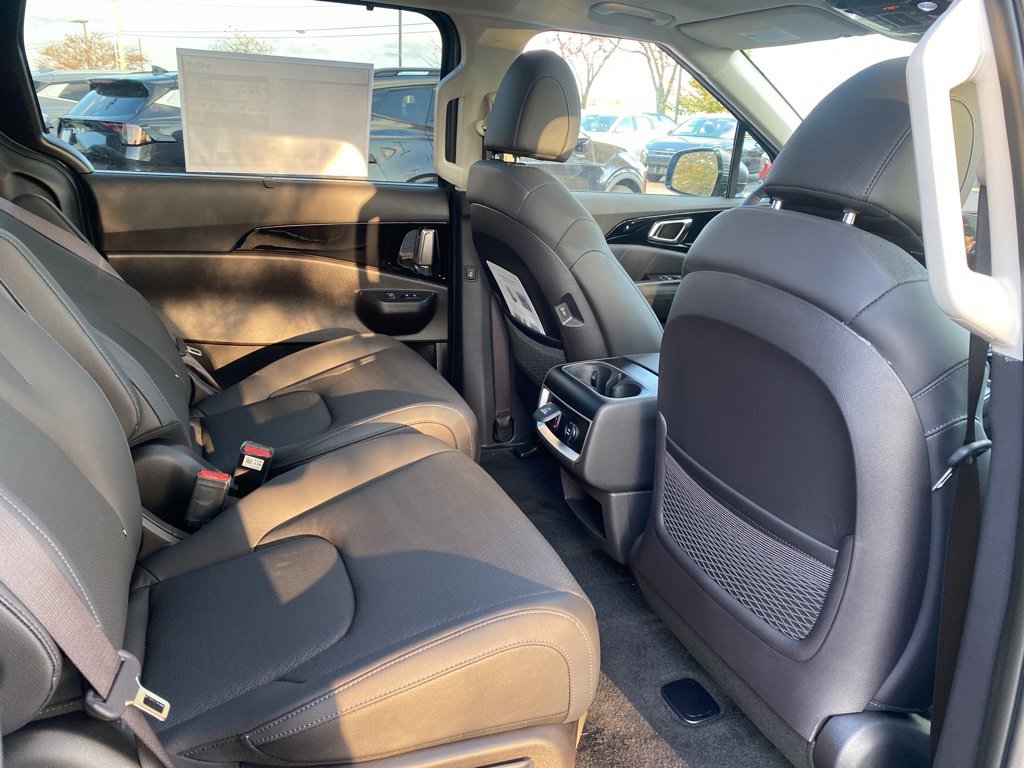New 2026 Kia Carnival SX Prestige image 25