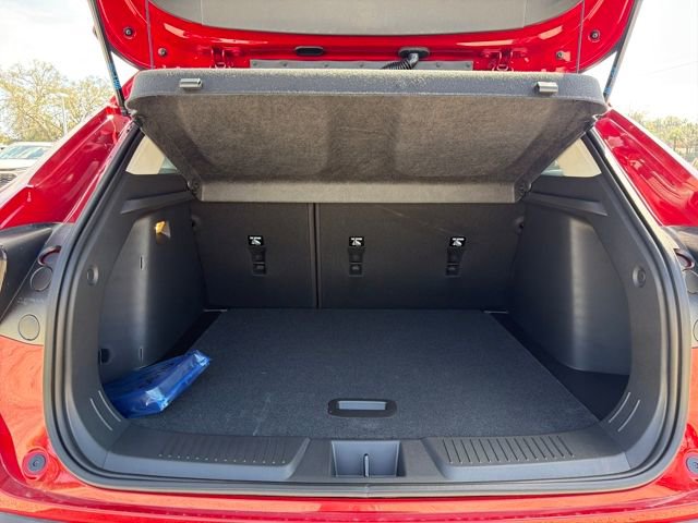 New 2026 Chevrolet Trax LT w/ Sunroof Package image 10