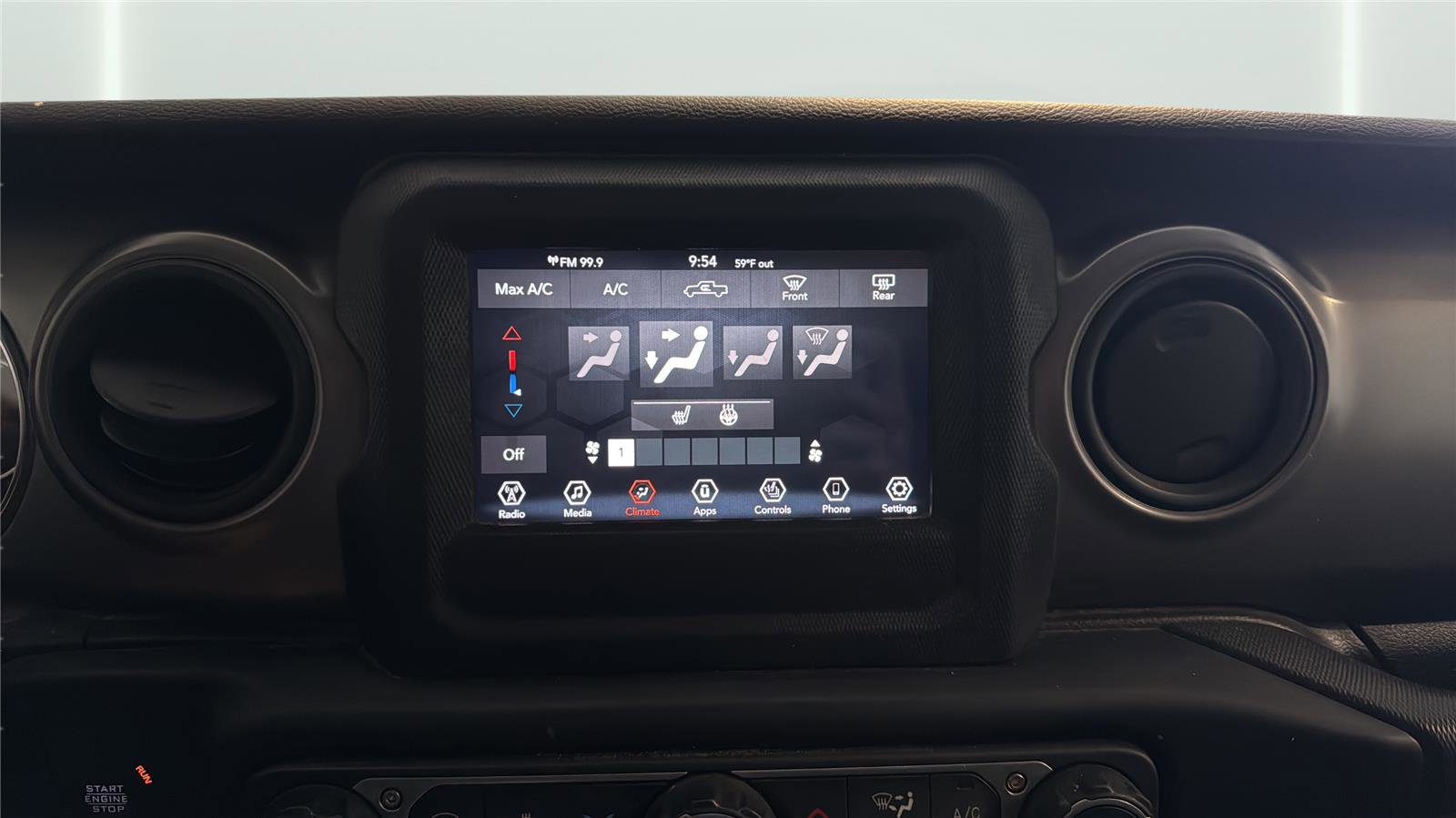 Used 2022 Jeep Gladiator Sport image 18