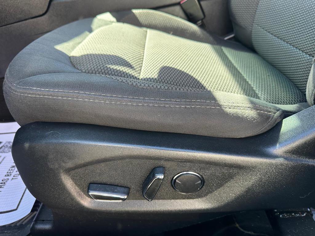 Used 2018 Ford Explorer XLT FWD image 29