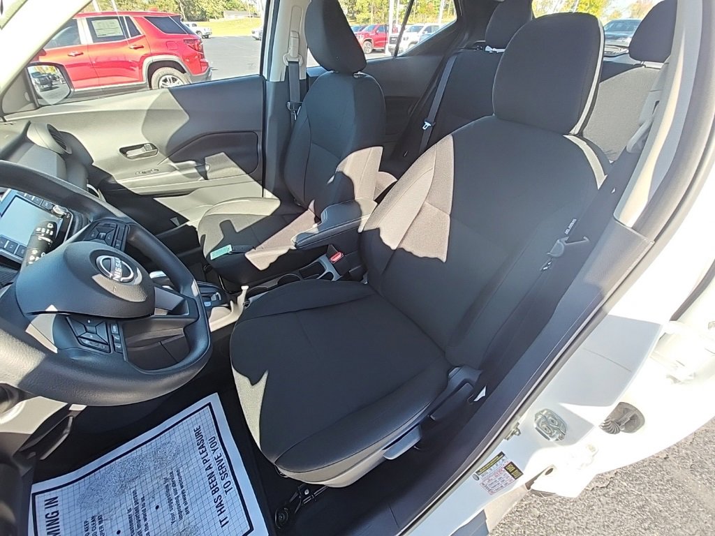 Used 2025 Nissan Kicks Play S image 13