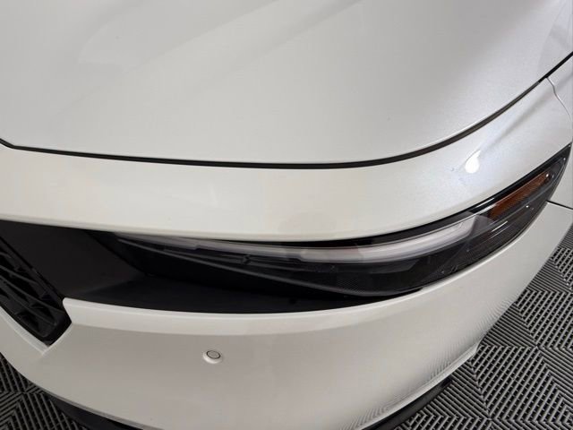 Used 2023 Honda Accord EX-L image 11