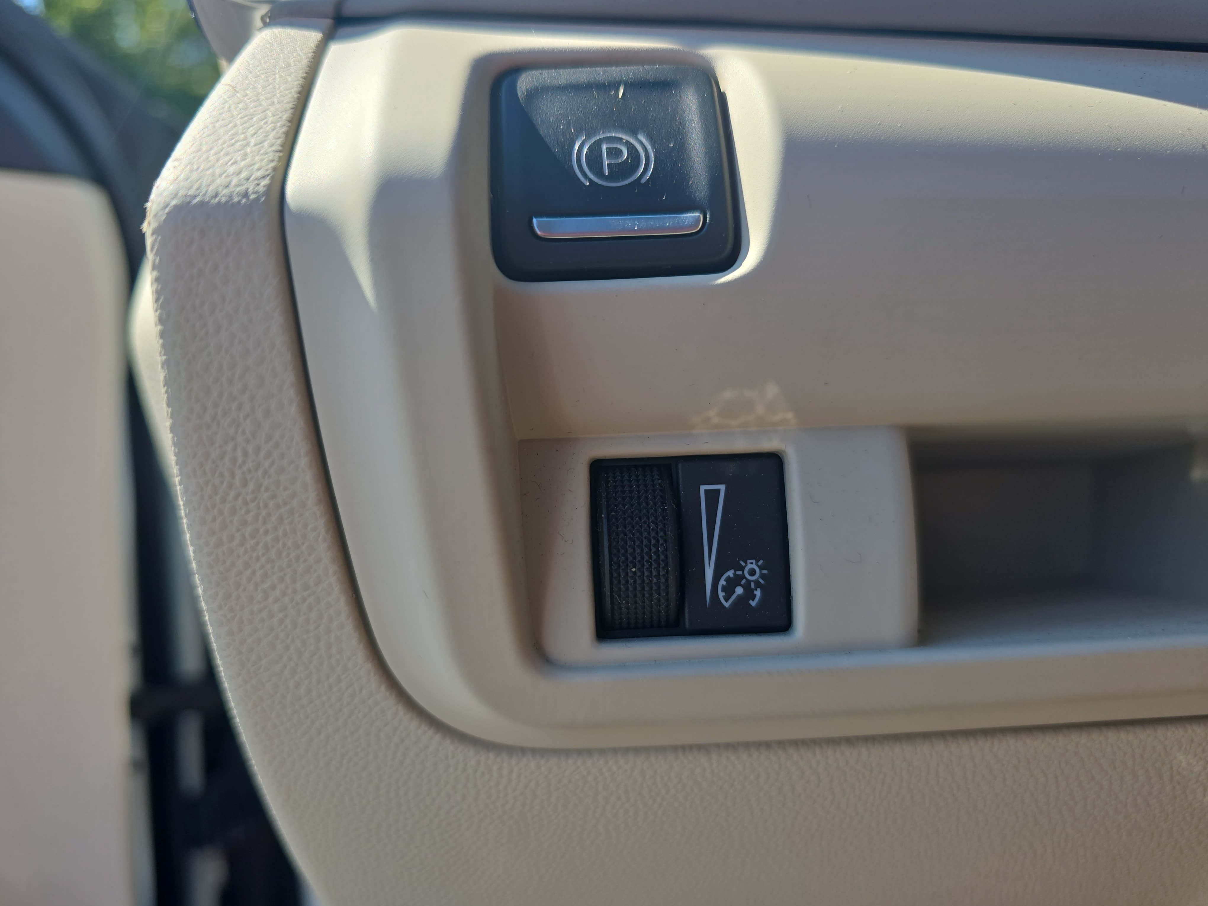 Used 2024 Cadillac CT4 Luxury w/ Sun And Sound Package RWD image 23