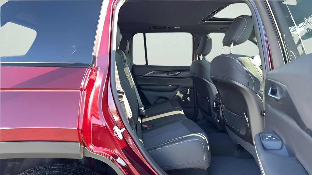 New 2026 Jeep Grand Cherokee Laredo X AWD/4WD image 31