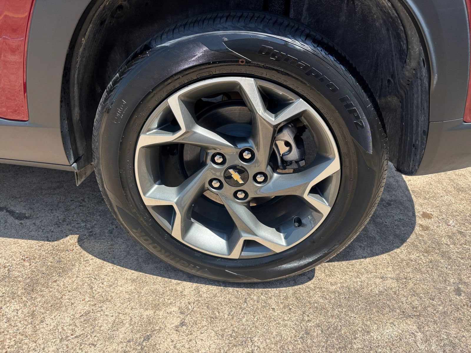 Used 2025 Chevrolet Trax LT FWD image 24