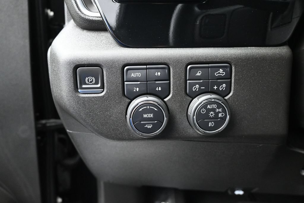 Used 2024 Chevrolet Silverado 2500 LTZ w/ LTZ Convenience Package AWD/4WD image 17