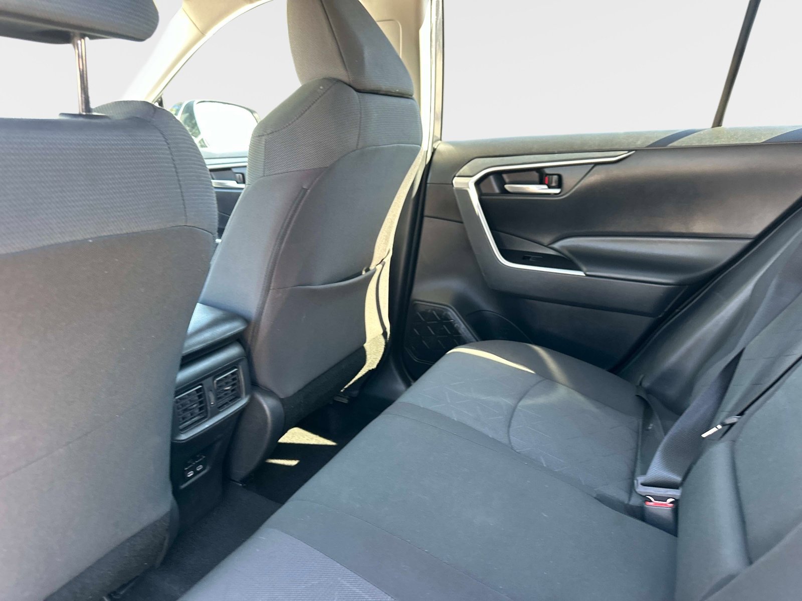 Used 2024 Toyota RAV4 XLE image 15