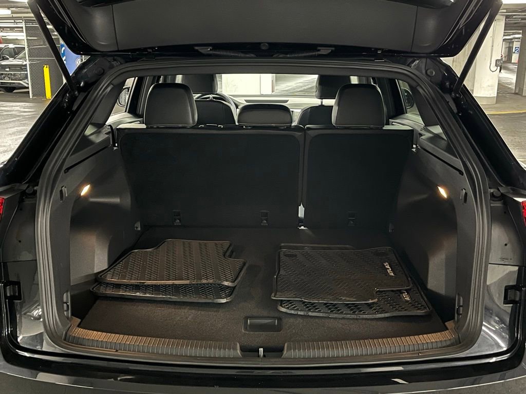 Used 2022 Volkswagen Atlas Cross Sport SE image 35