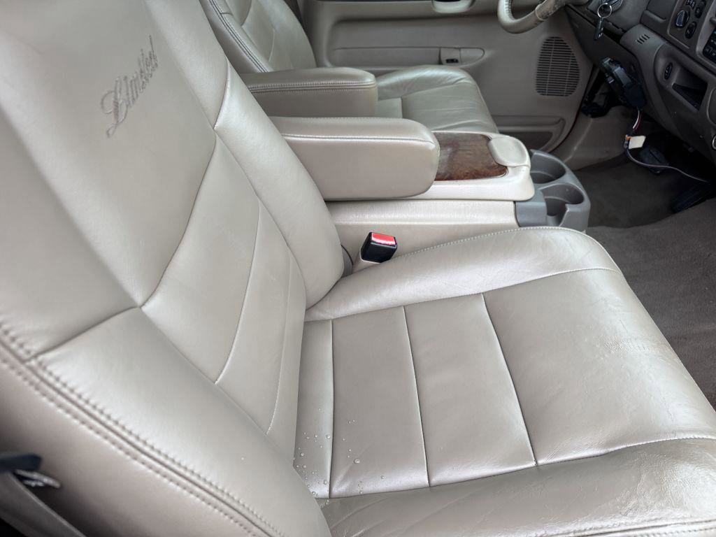 Used 2002 Ford Excursion Limited image 17