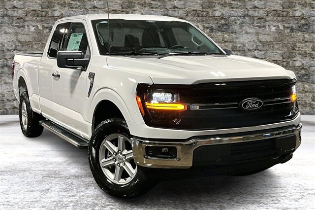 New 2025 Ford F150 XLT w/ Equipment Group 301A Standard