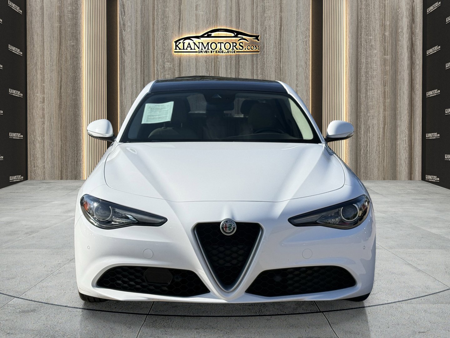 Used 2017 Alfa Romeo Giulia Ti w/ TI Lusso Light Wood Package image 4