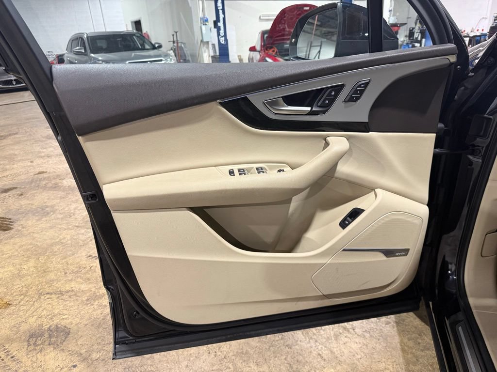 Used 2018 Audi Q7 2.0T Premium Plus w/ Premium Plus Package AWD/4WD image 30