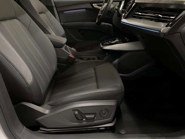 Used 2024 Audi Q4 e-tron Prestige image 87