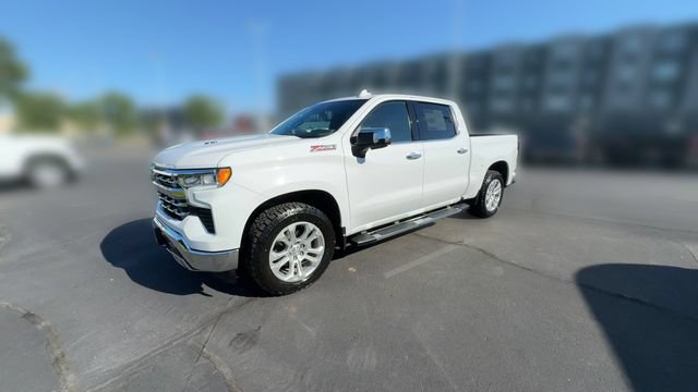 Used 2022 Chevrolet Silverado 1500 LTZ AWD/4WD image 4
