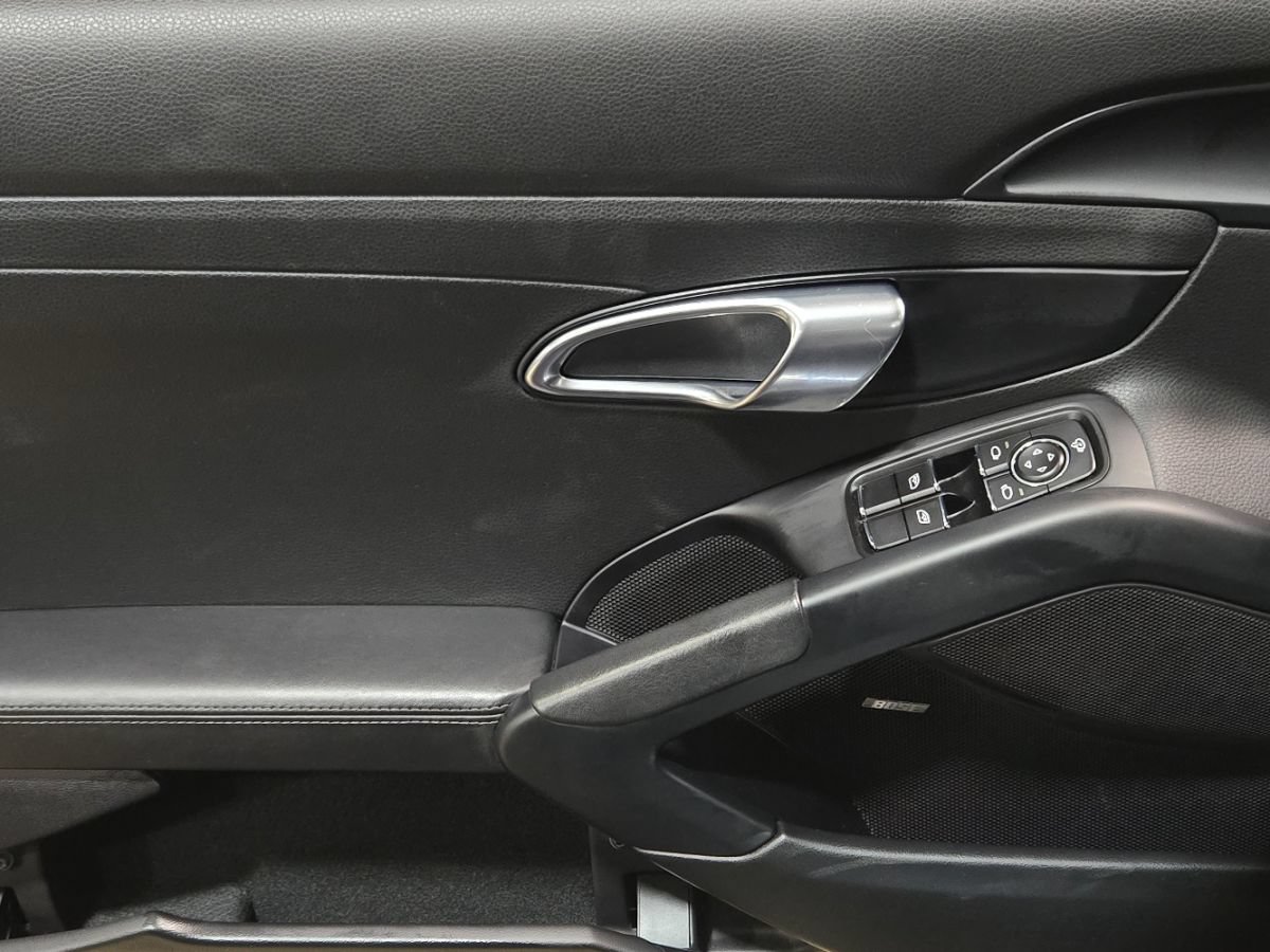 Used 2021 Porsche 718 Cayman S RWD image 42