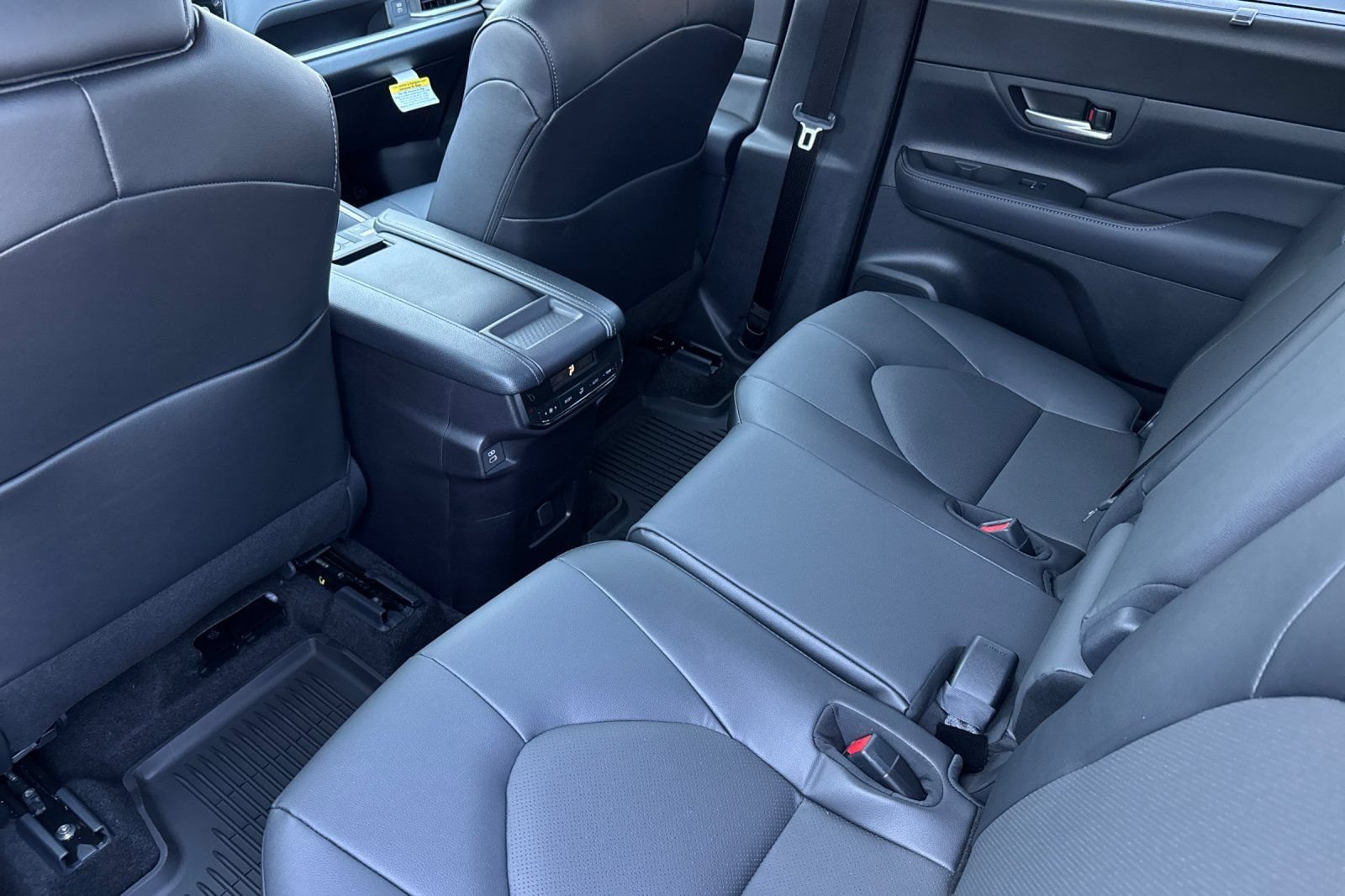New 2026 Toyota Grand Highlander AWD Hybrid image 13