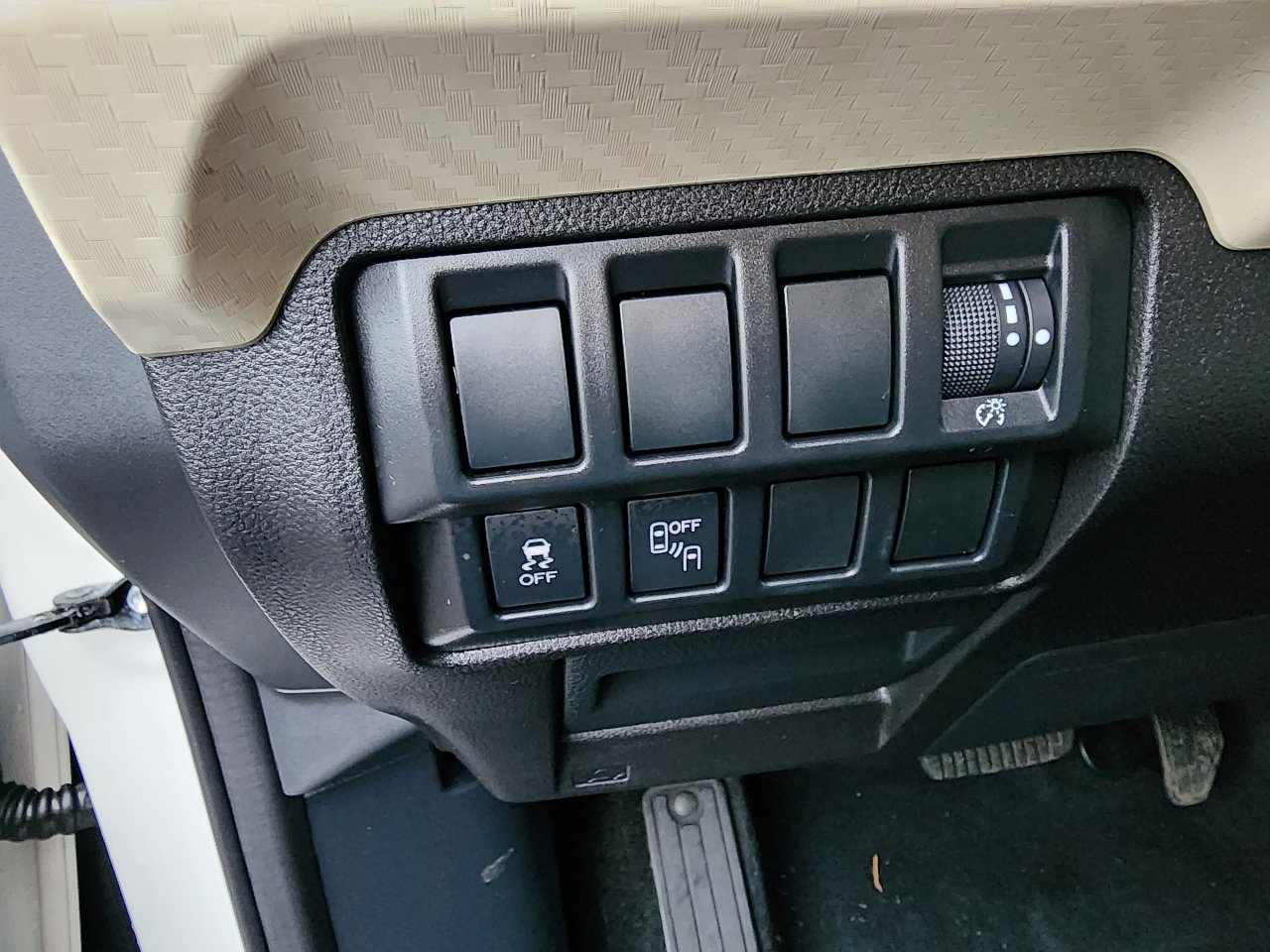 Used 2019 Subaru Ascent Premium image 23