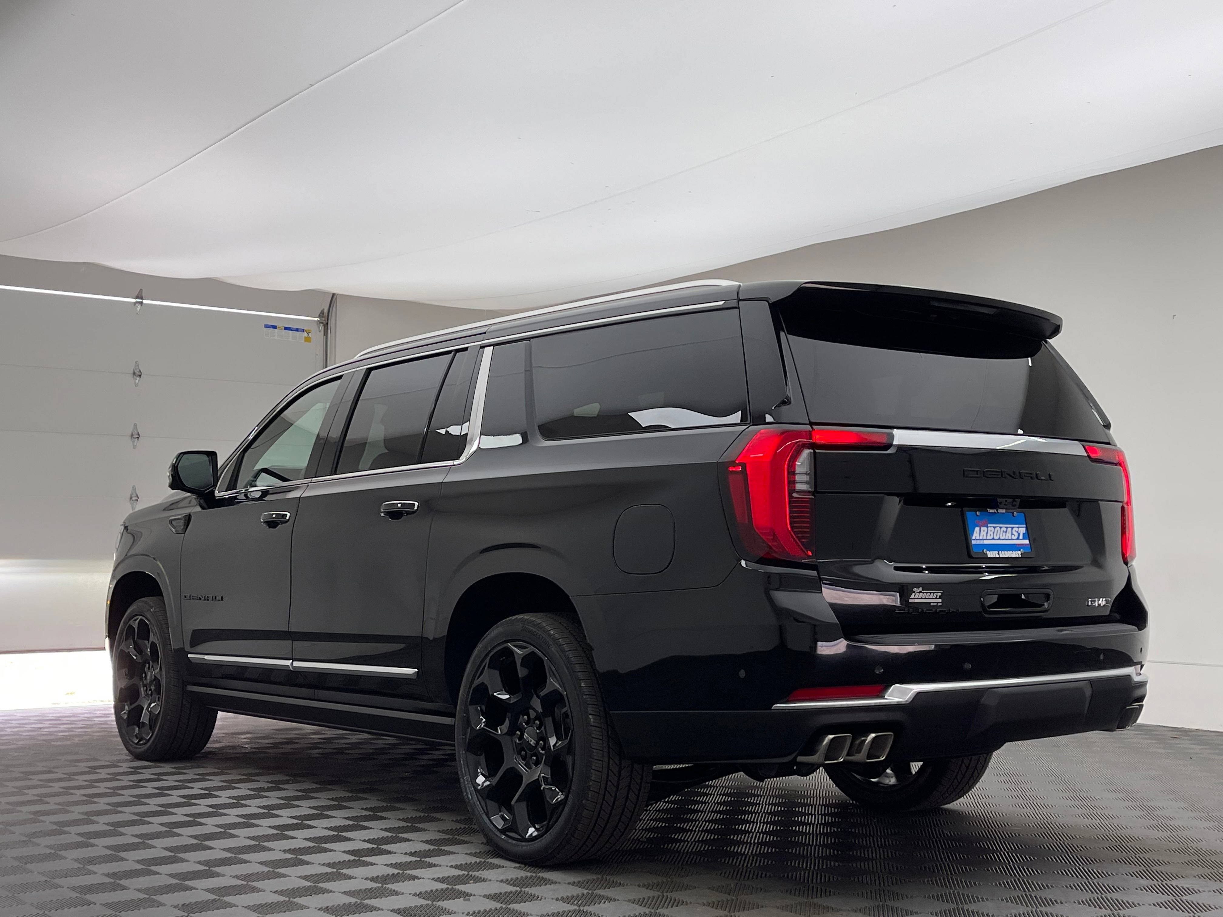 New 2026 GMC Yukon XL Denali w/ Denali Reserve Package AWD/4WD image 17