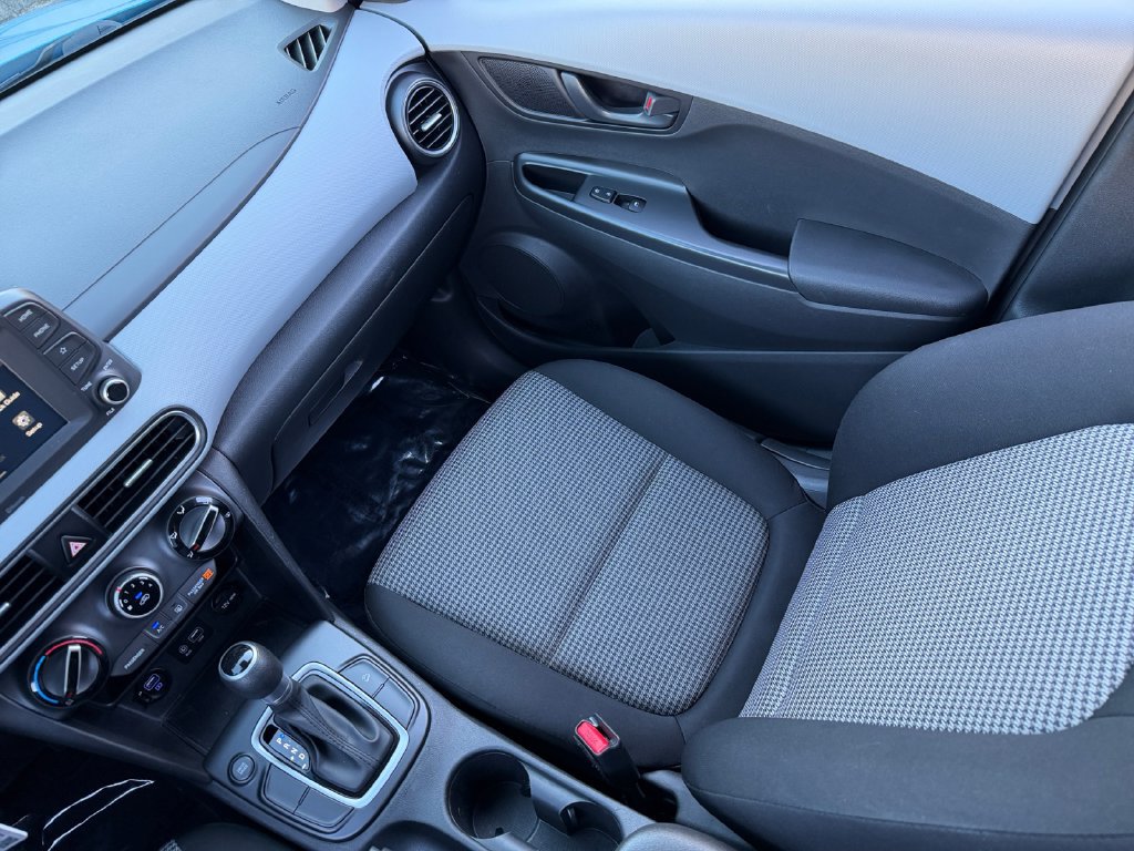 Used 2021 Hyundai Kona SE FWD image 28