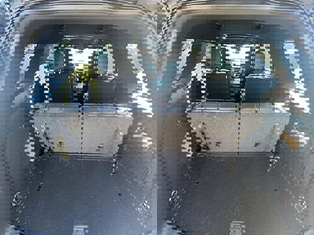 Used 2025 Ford Explorer ST-Line image 7